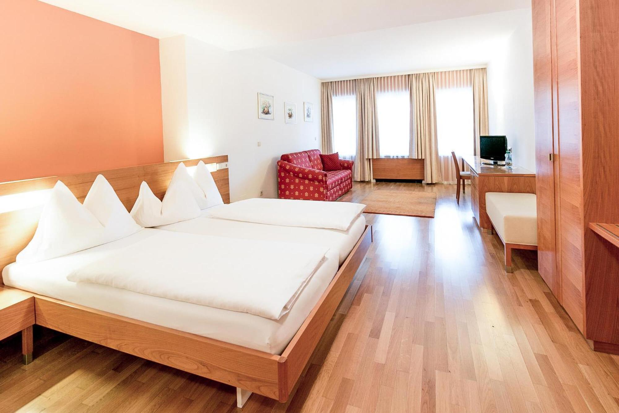 Hotel Rasthaus Zum Dokl Gleisdorf Zewnętrze zdjęcie
