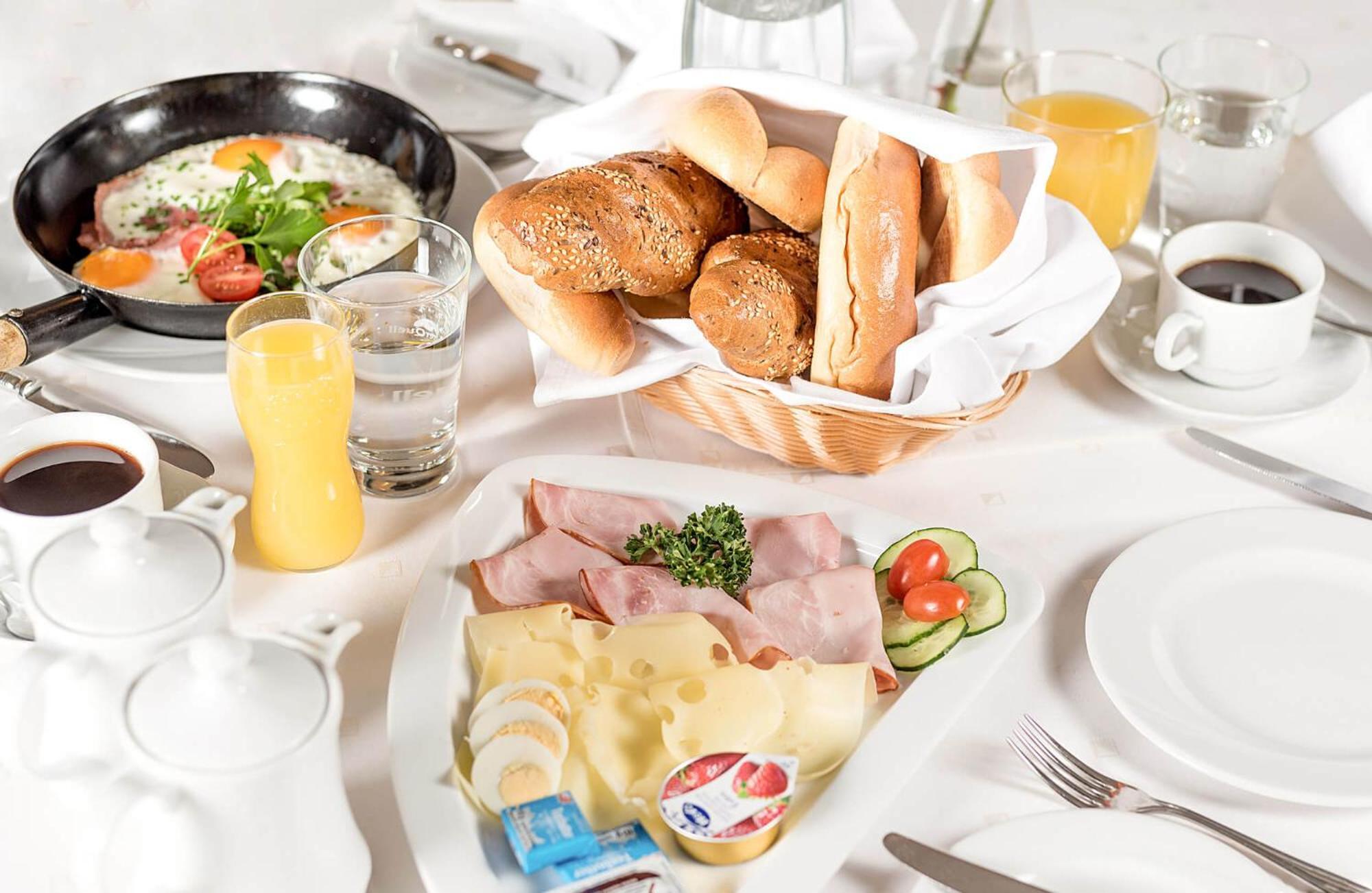 Hotel Rasthaus Zum Dokl Gleisdorf Zewnętrze zdjęcie